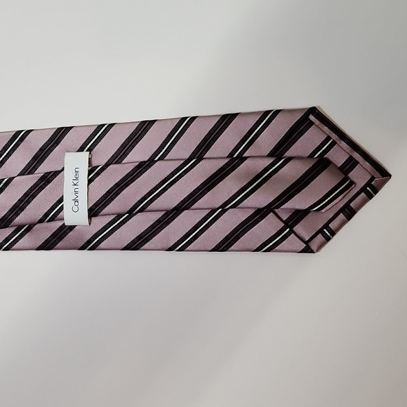 Calvin Klein Silk Tie - Picture 2 of 3